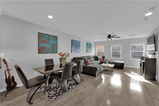 9956 Sable Point Street, Las Vegas, NV 89178