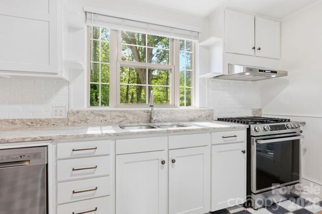 150 Pacolet Street, Tryon, NC 28782