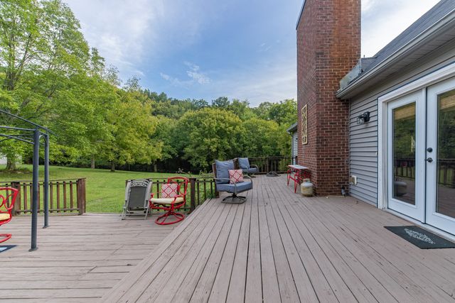 1500 Jacobs Rd, Columbia, TN 38401