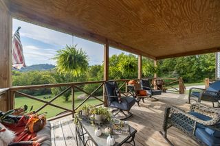 1500 Jacobs Rd, Columbia, TN 38401