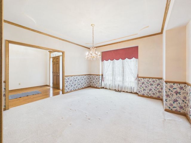 939 N Woodridge Ct, Wichita, KS 67206