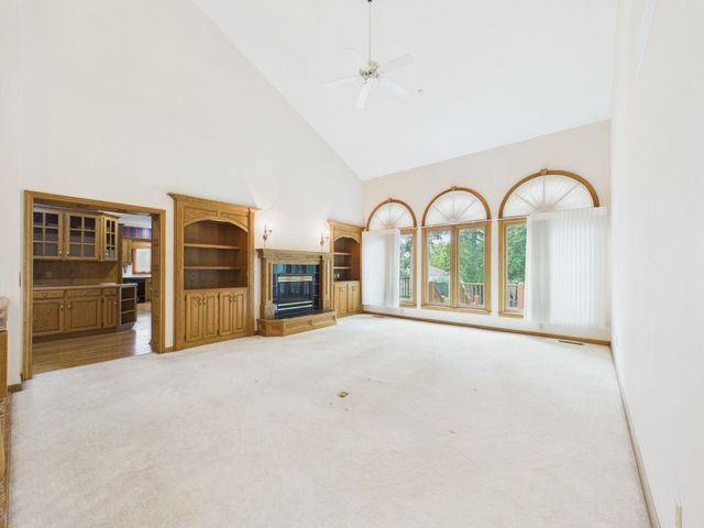 939 N Woodridge Ct, Wichita, KS 67206