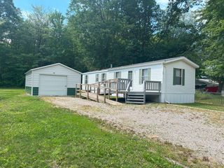 126 Westview Drive, Houghton Lake, MI 48629