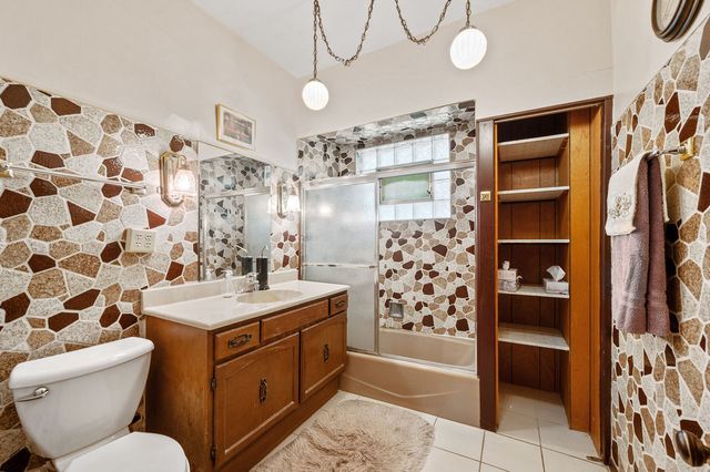 10657 S Avenue G, Chicago, IL 60617