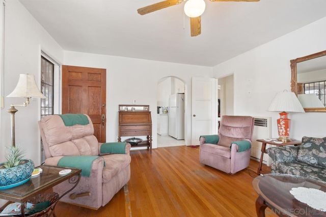 69 Twiggs St, San Diego, CA 92110