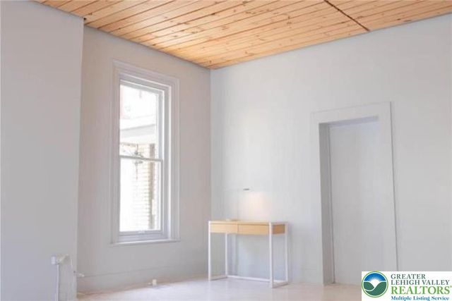 1122 West Hamilton Street Bldg, Allentown City, PA 18101