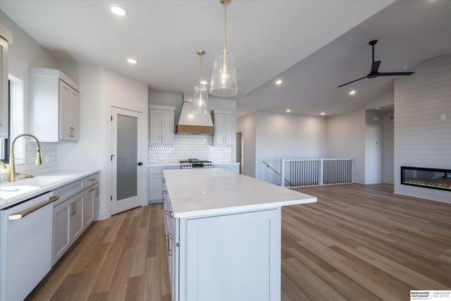 418 Karloff Circle, Yutan, NE 68073