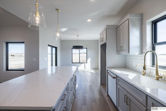 418 Karloff Circle, Yutan, NE 68073