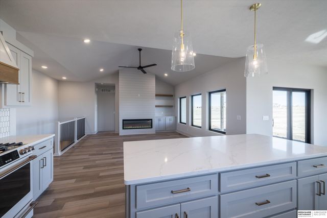 418 Karloff Circle, Yutan, NE 68073