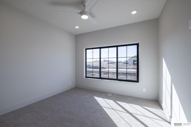 418 Karloff Circle, Yutan, NE 68073