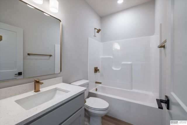 418 Karloff Circle, Yutan, NE 68073