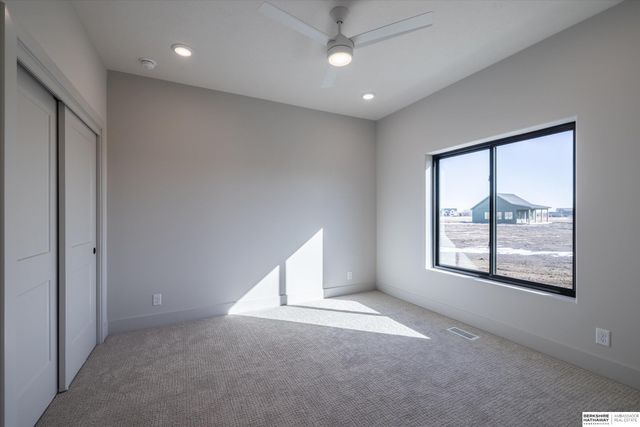 418 Karloff Circle, Yutan, NE 68073