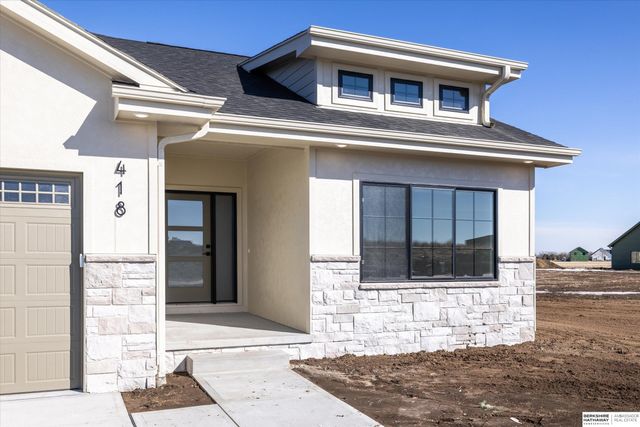 418 Karloff Circle, Yutan, NE 68073