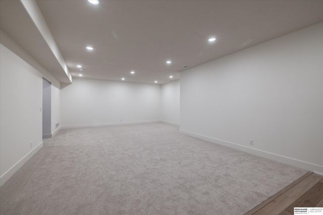 418 Karloff Circle, Yutan, NE 68073