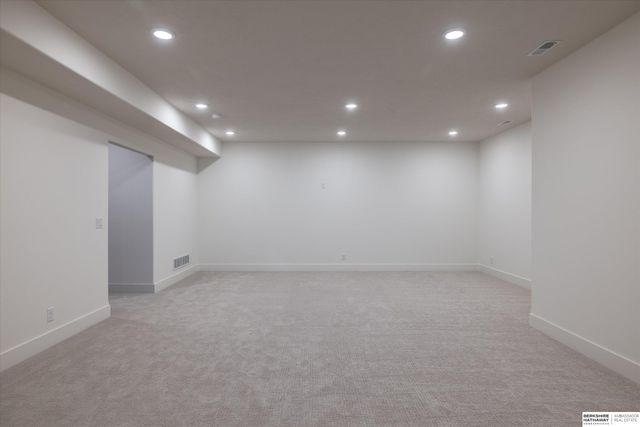 418 Karloff Circle, Yutan, NE 68073