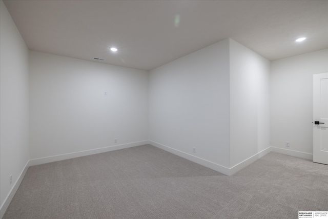 418 Karloff Circle, Yutan, NE 68073