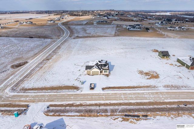 418 Karloff Circle, Yutan, NE 68073