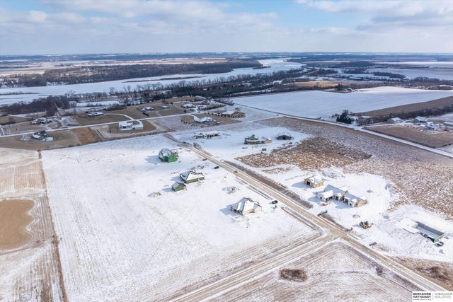 418 Karloff Circle, Yutan, NE 68073