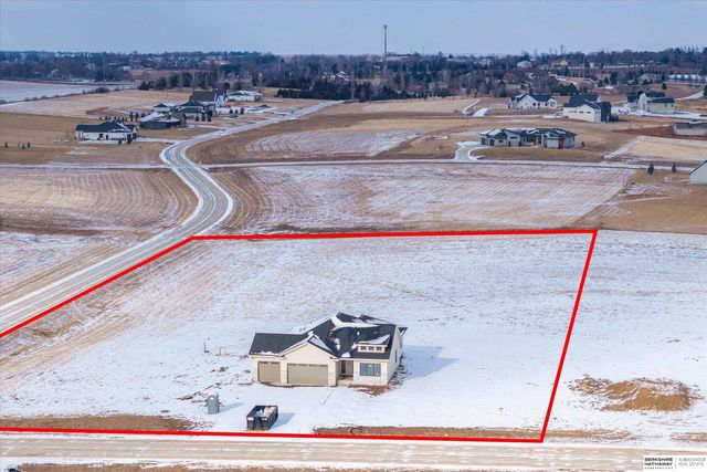 418 Karloff Circle, Yutan, NE 68073
