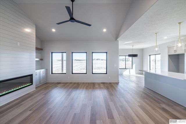 418 Karloff Circle, Yutan, NE 68073