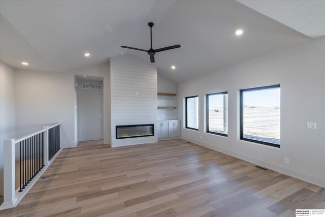 418 Karloff Circle, Yutan, NE 68073