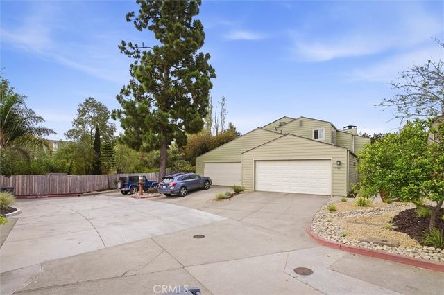 1390 Vista del Lago, San Luis Obispo, CA 93405