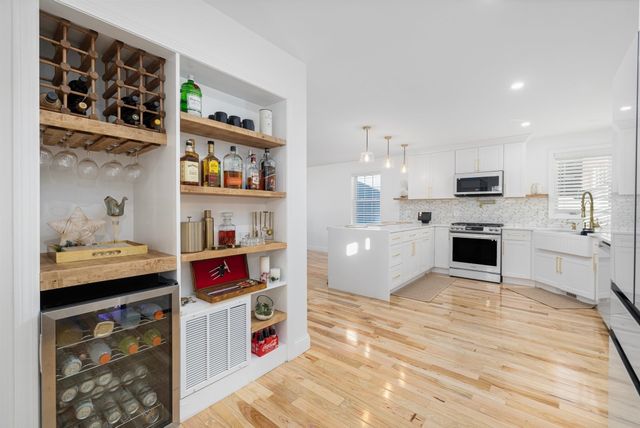 5 Vista Way, Fall River, MA 02724