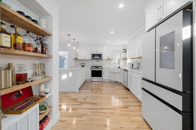 5 Vista Way, Fall River, MA 02724
