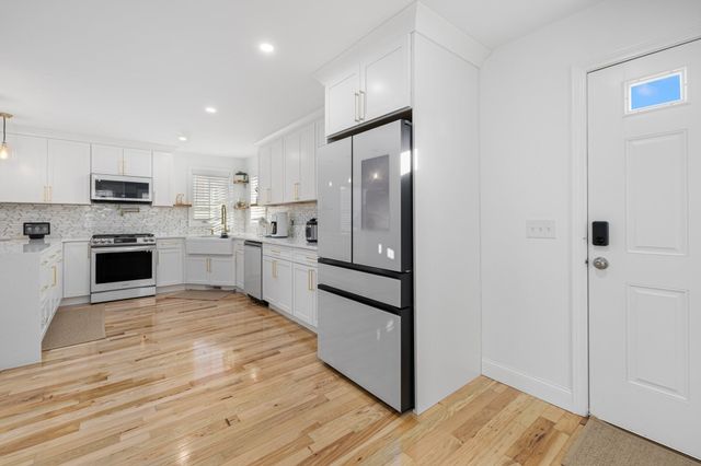 5 Vista Way, Fall River, MA 02724