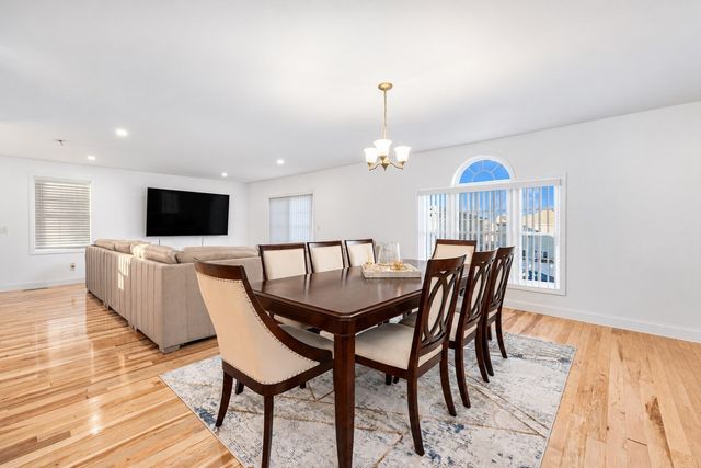 5 Vista Way, Fall River, MA 02724