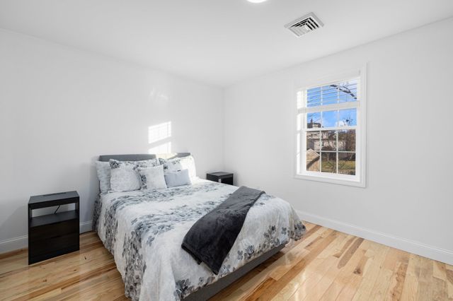5 Vista Way, Fall River, MA 02724