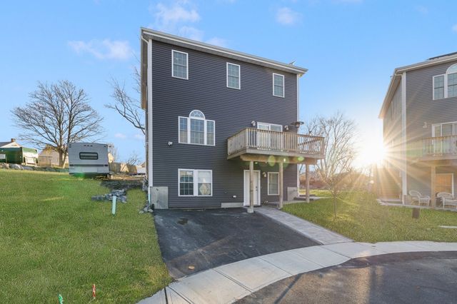 5 Vista Way, Fall River, MA 02724