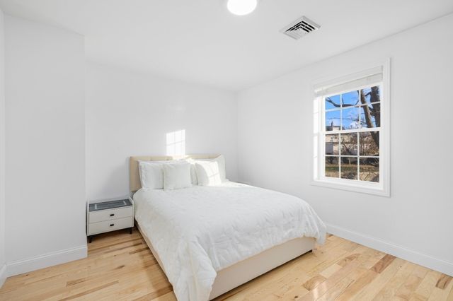 5 Vista Way, Fall River, MA 02724