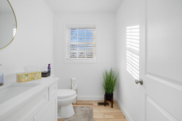 5 Vista Way, Fall River, MA 02724