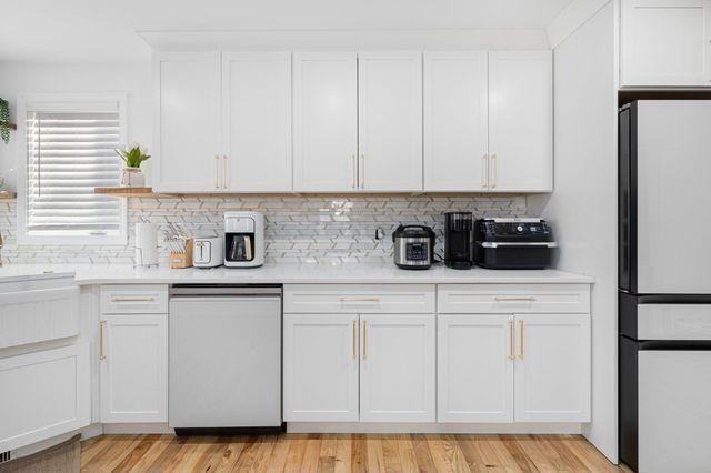 5 Vista Way, Fall River, MA 02724