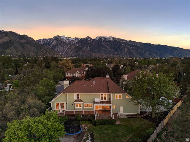 8318 S RIDGE POINT RD, Sandy, UT 84093