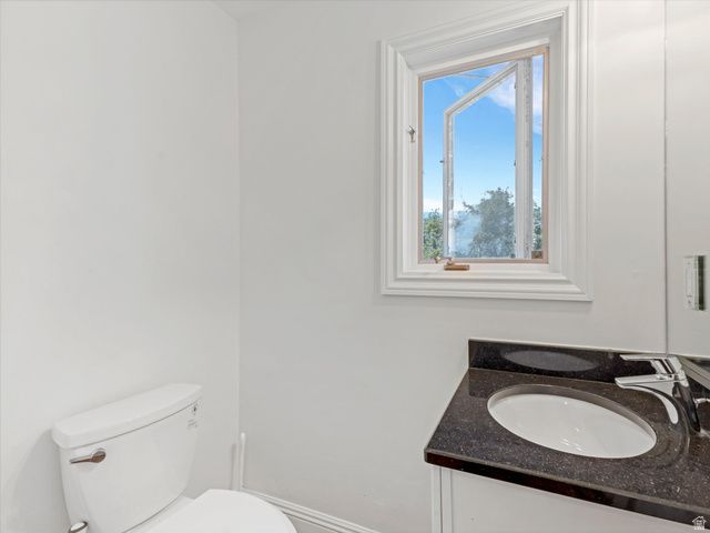 8318 S RIDGE POINT RD, Sandy, UT 84093