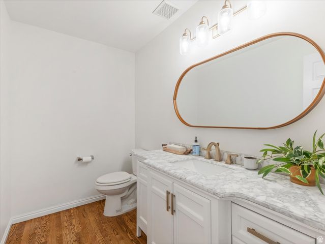 8318 S RIDGE POINT RD, Sandy, UT 84093
