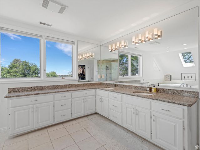 8318 S RIDGE POINT RD, Sandy, UT 84093