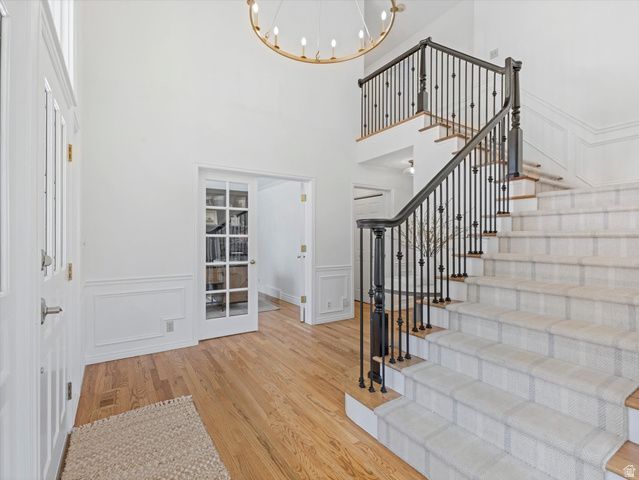 8318 S RIDGE POINT RD, Sandy, UT 84093