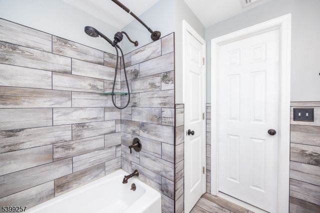 55 Robbins Rd, Branchburg Twp., NJ 08876