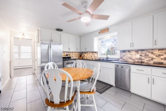 55 Robbins Rd, Branchburg Twp., NJ 08876