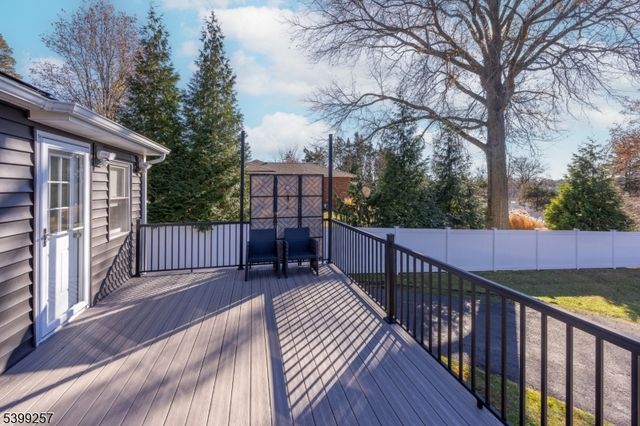 55 Robbins Rd, Branchburg Twp., NJ 08876