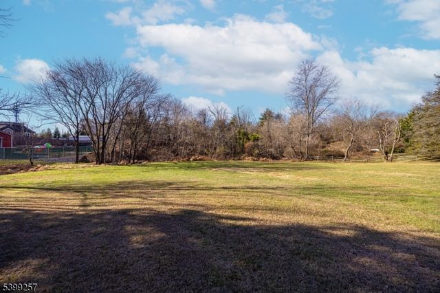 55 Robbins Rd, Branchburg Twp., NJ 08876