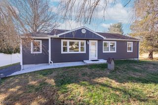 55 Robbins Rd, Branchburg Twp., NJ 08876