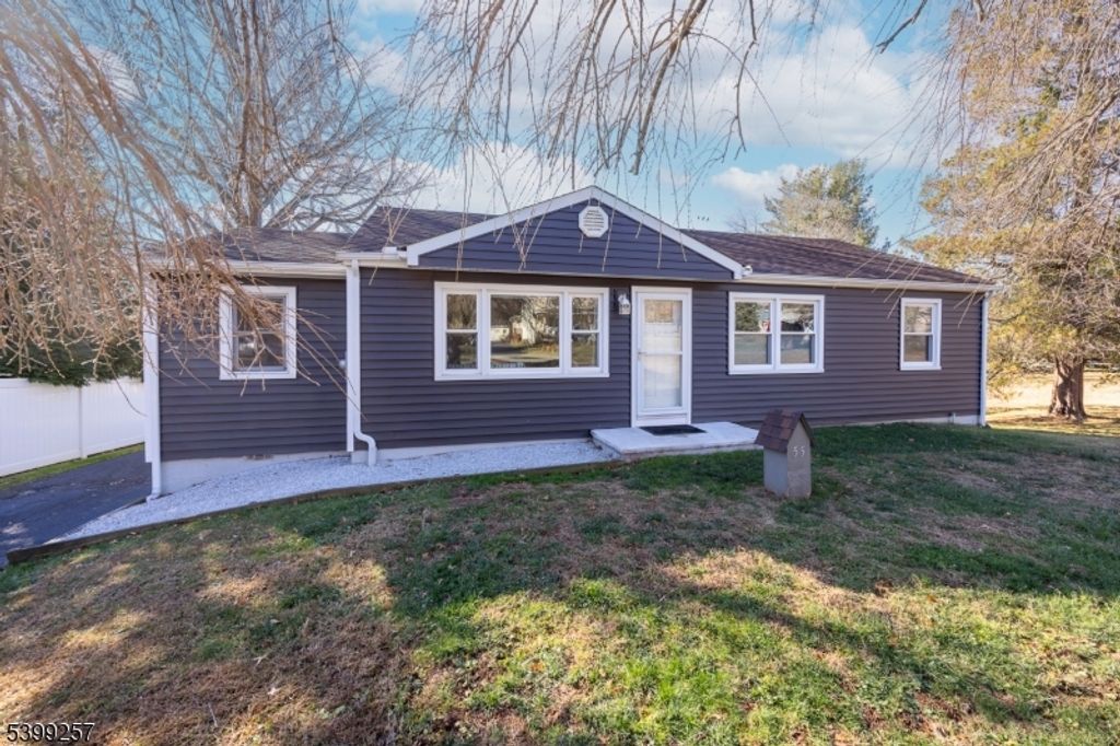 55 Robbins Rd, Branchburg Twp., NJ 08876