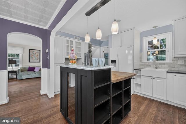 9908 DICKENS AVE, Bethesda, MD 20814
