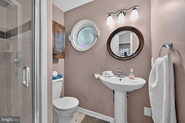 9908 DICKENS AVE, Bethesda, MD 20814