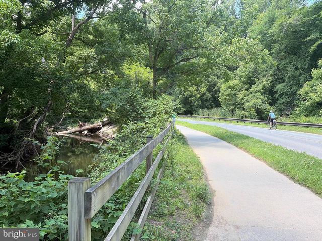 9908 DICKENS AVE, Bethesda, MD 20814