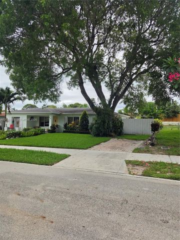 1732 N 15th Avenue N, Lake Worth, FL 33460